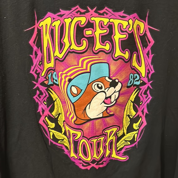 Buc-ees Adult T-shirts Size L/XL Lot of 2 - Picture 3 of 11